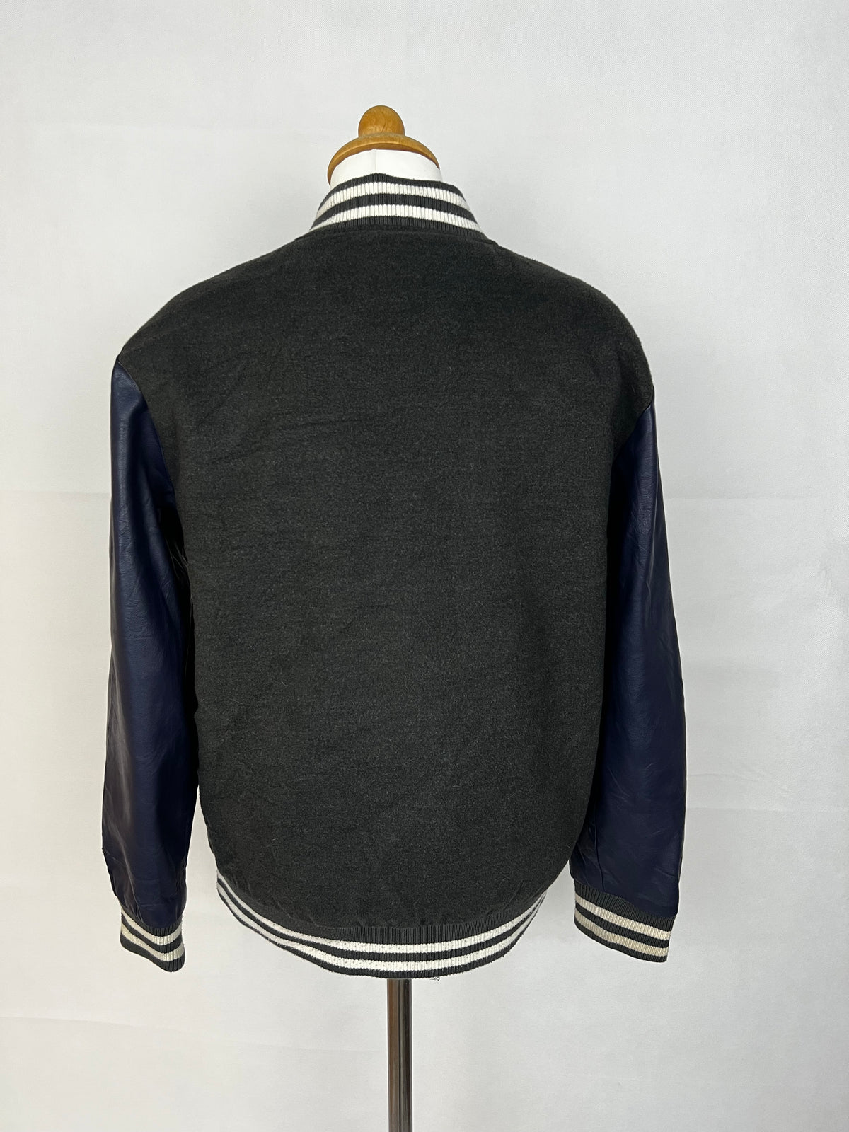 SPORTS JACKET