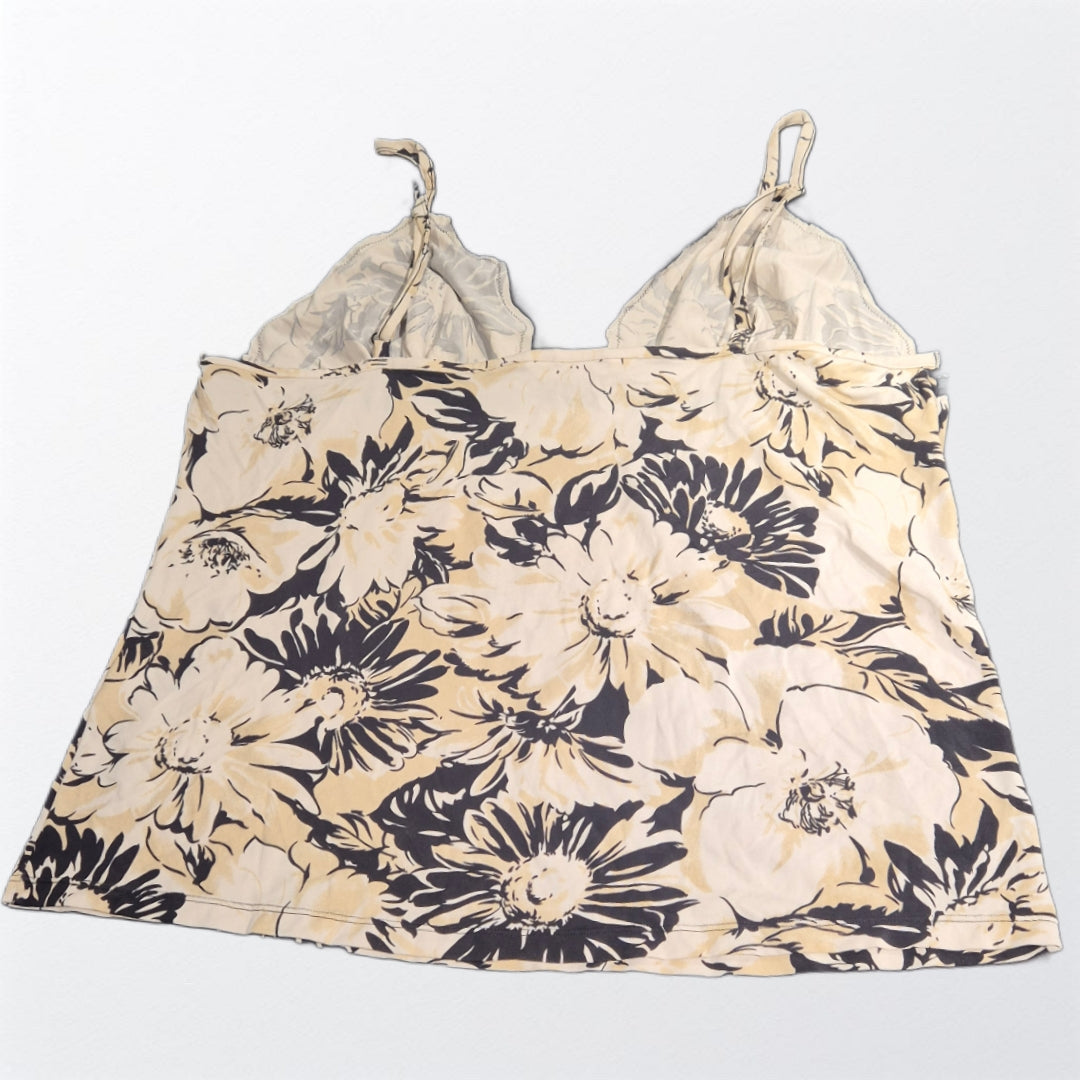 Gilligan & O'Malley Top